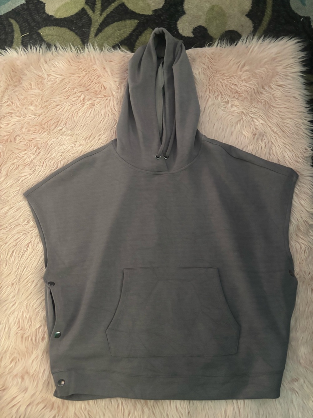 Cupio Gray Sleeveless Hooded Pullover with Kangaroo Pocket